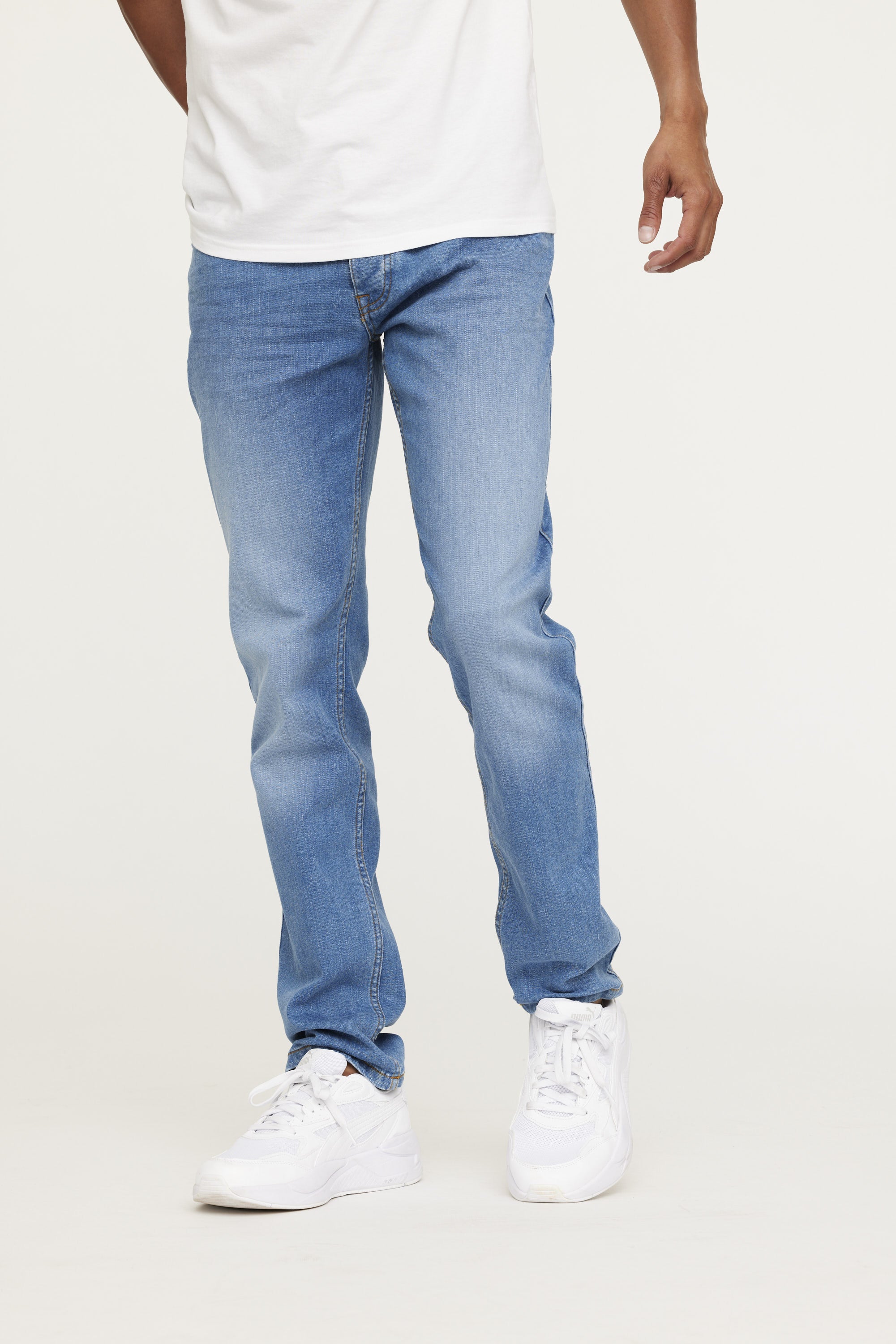 Jean LC020 Bright Blue Brushed