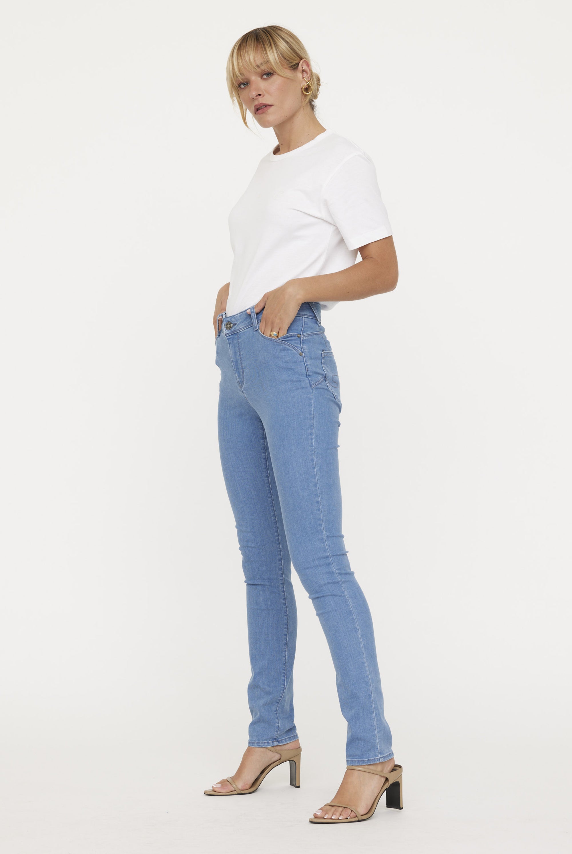Jean JINNIE Light Blue Brushed
