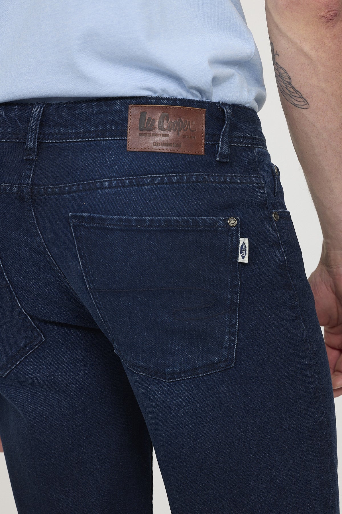 Jean LC122 Blue black stone