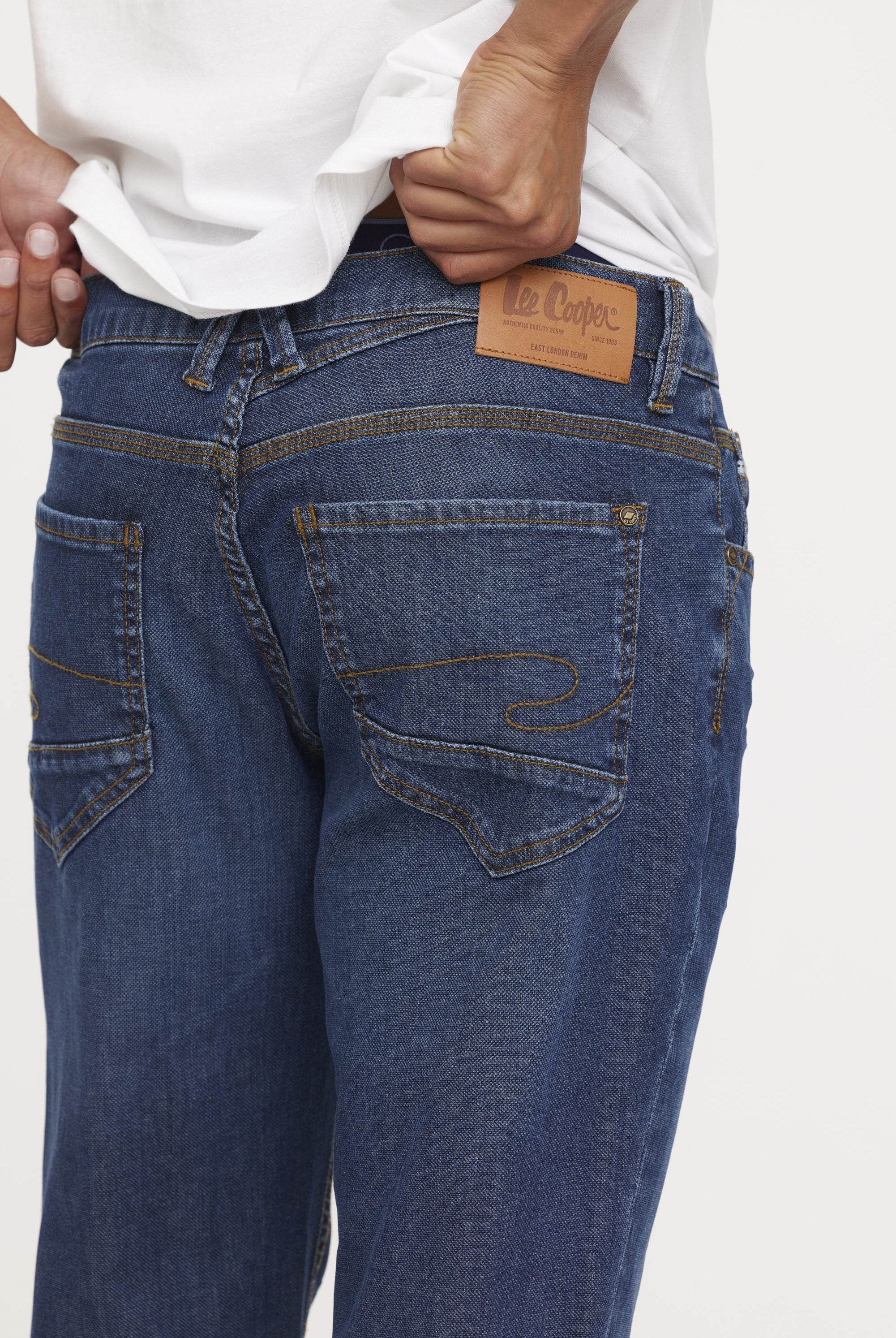 Jean LC122 Light Blue Piqué Brushed