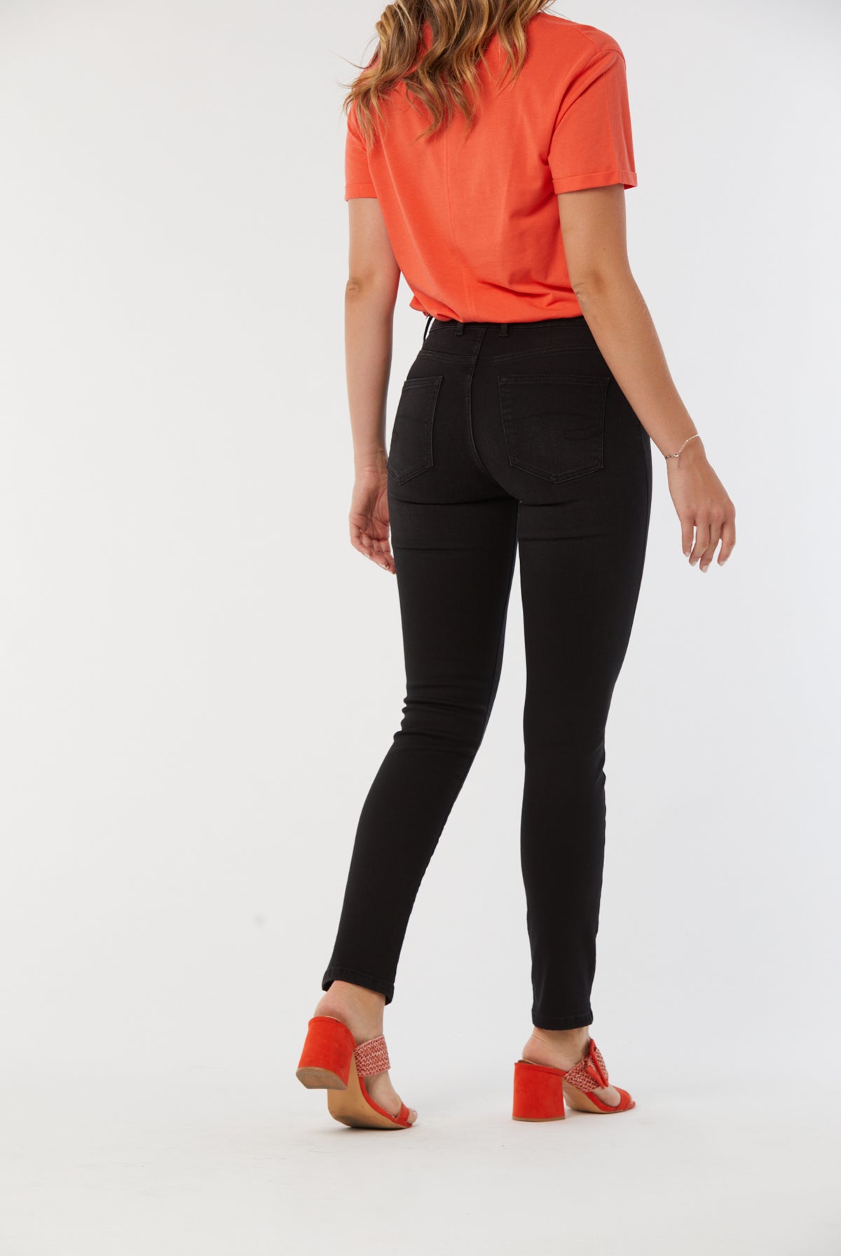 Jean LC135 Black L32