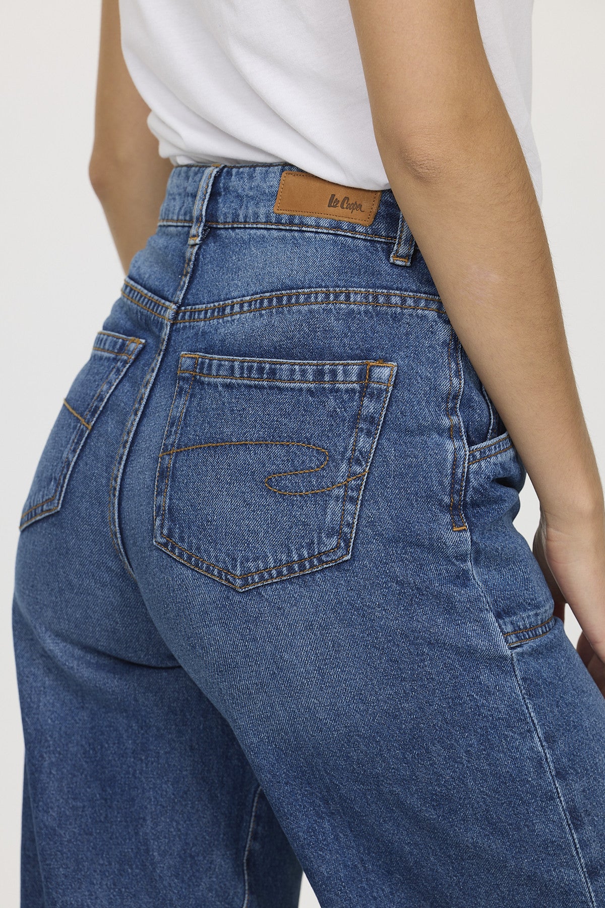 Jean LC171 Medium Blue