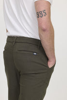 Pantalon Neils Kaki Olive