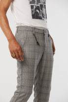 Pantalon NEILS Gris - L32