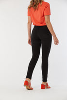 Jean LC135 Black L32