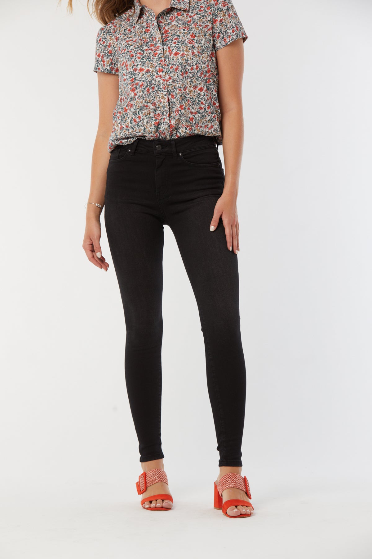 Jean LC115 Black Skinny L32