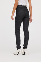 Jean LC135F Black Coatted L32