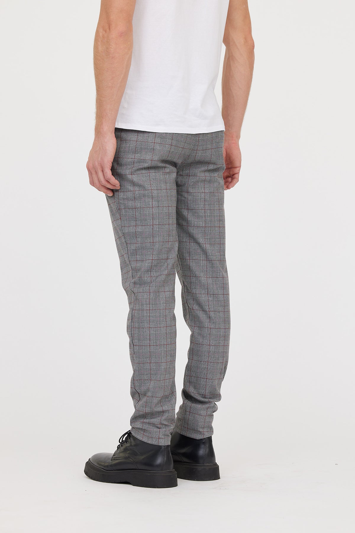 Pantalon chino NEILS Gris / Bordeaux L32