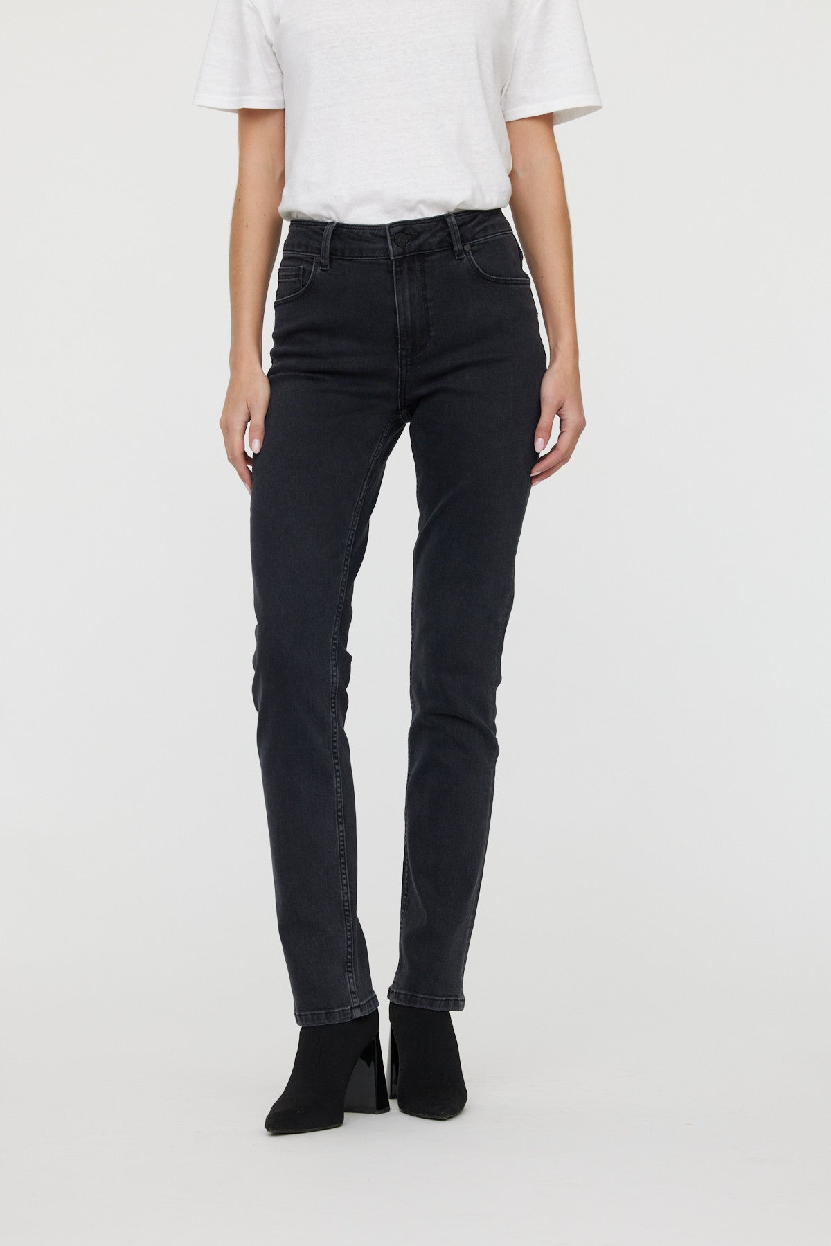 Jean LC161 Black Used