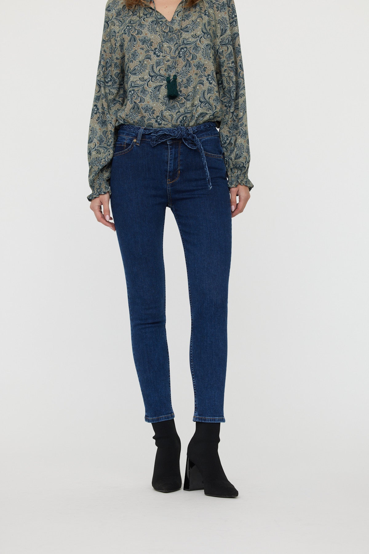 Jean LC135 Stone