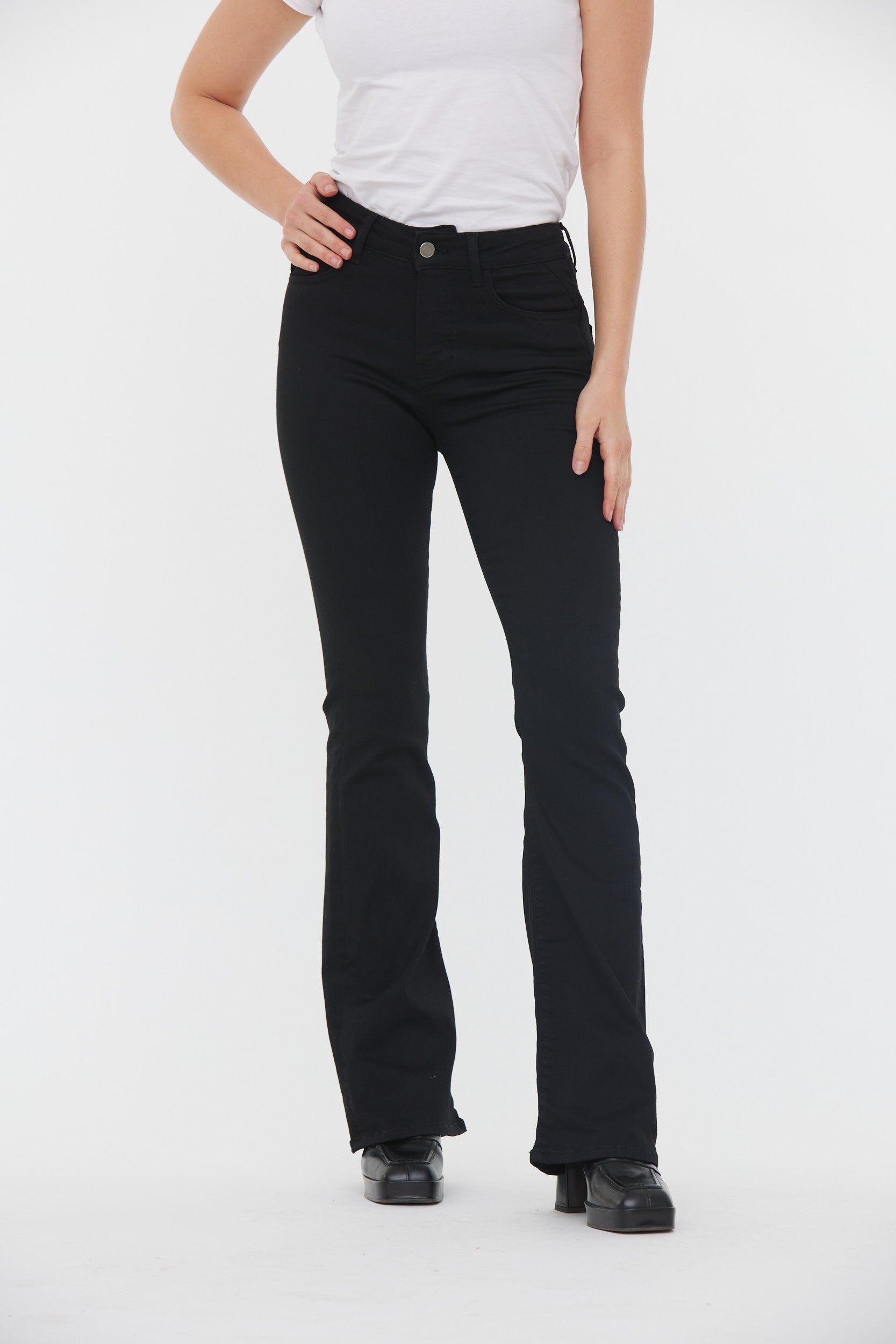 Jean Jeden Black Black