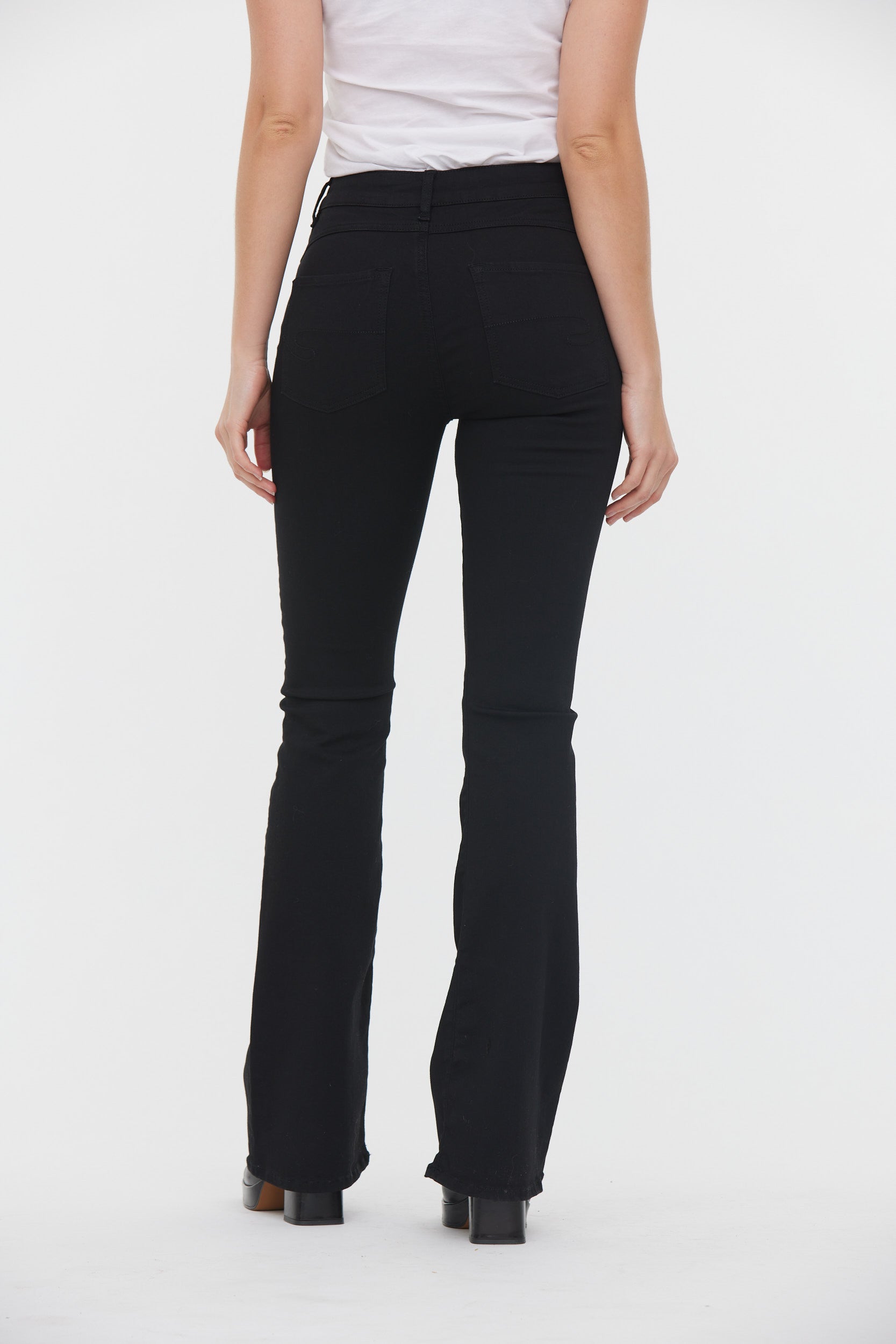 Jean Jeden Black Black