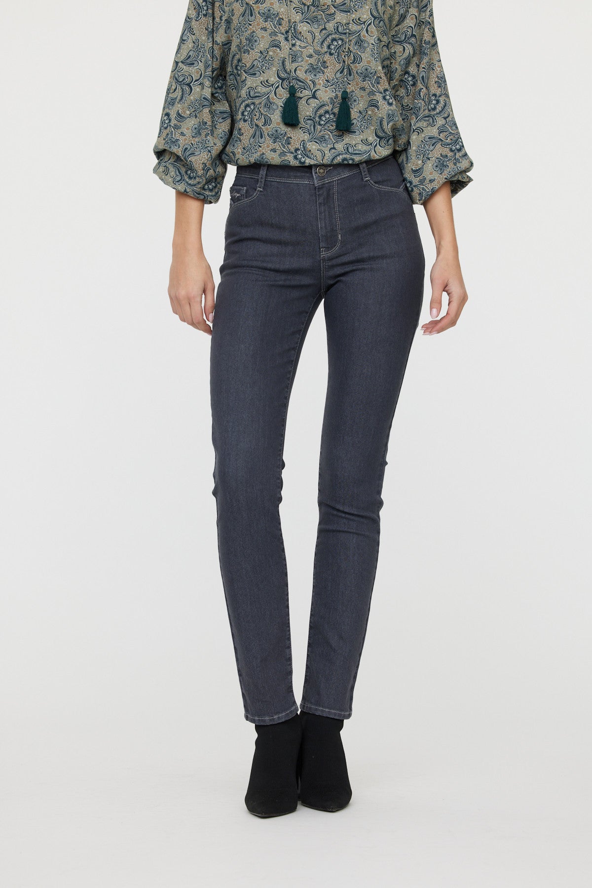 Jean Jinnie Grey Used