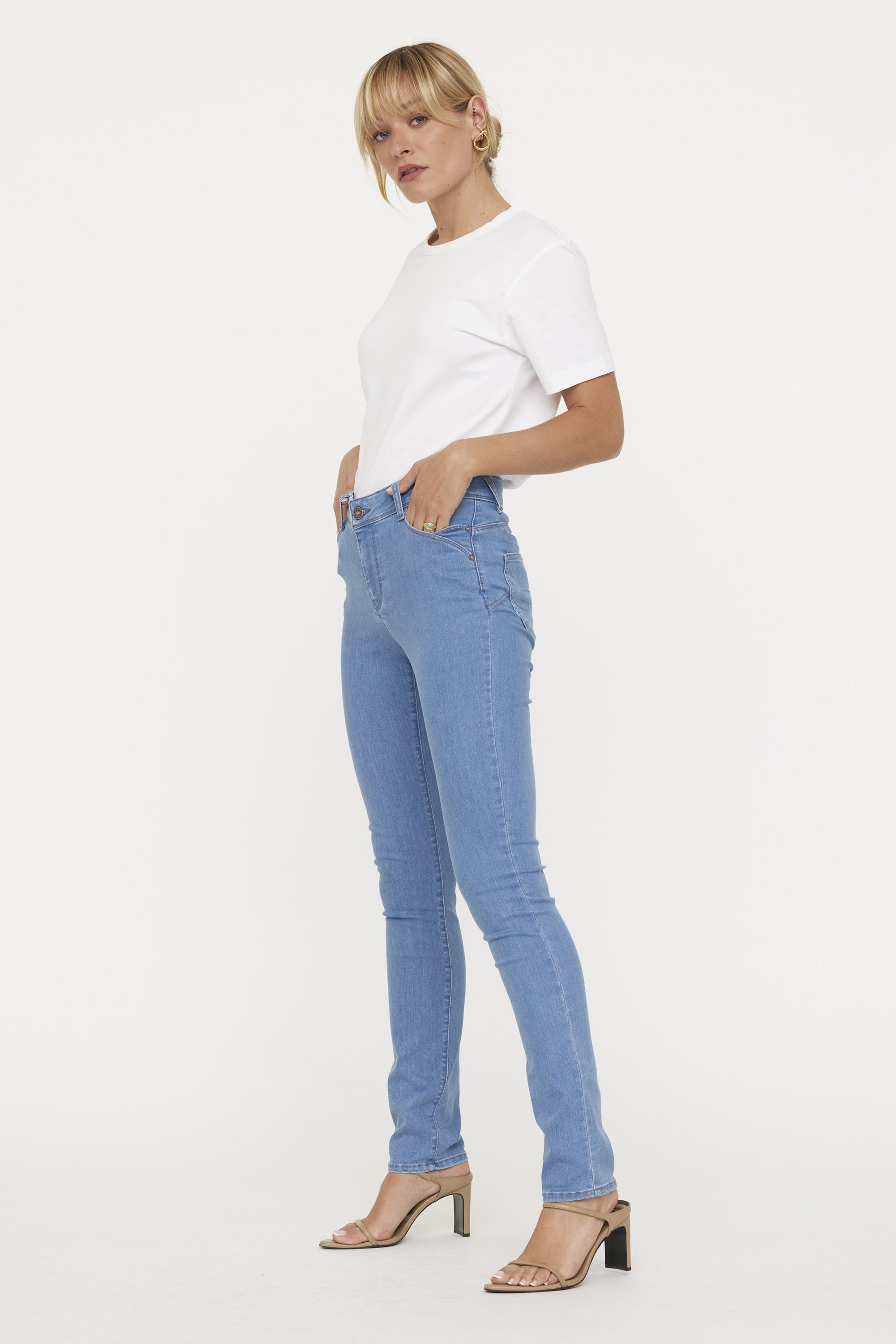 Jean JINNIE Light Blue Brushed