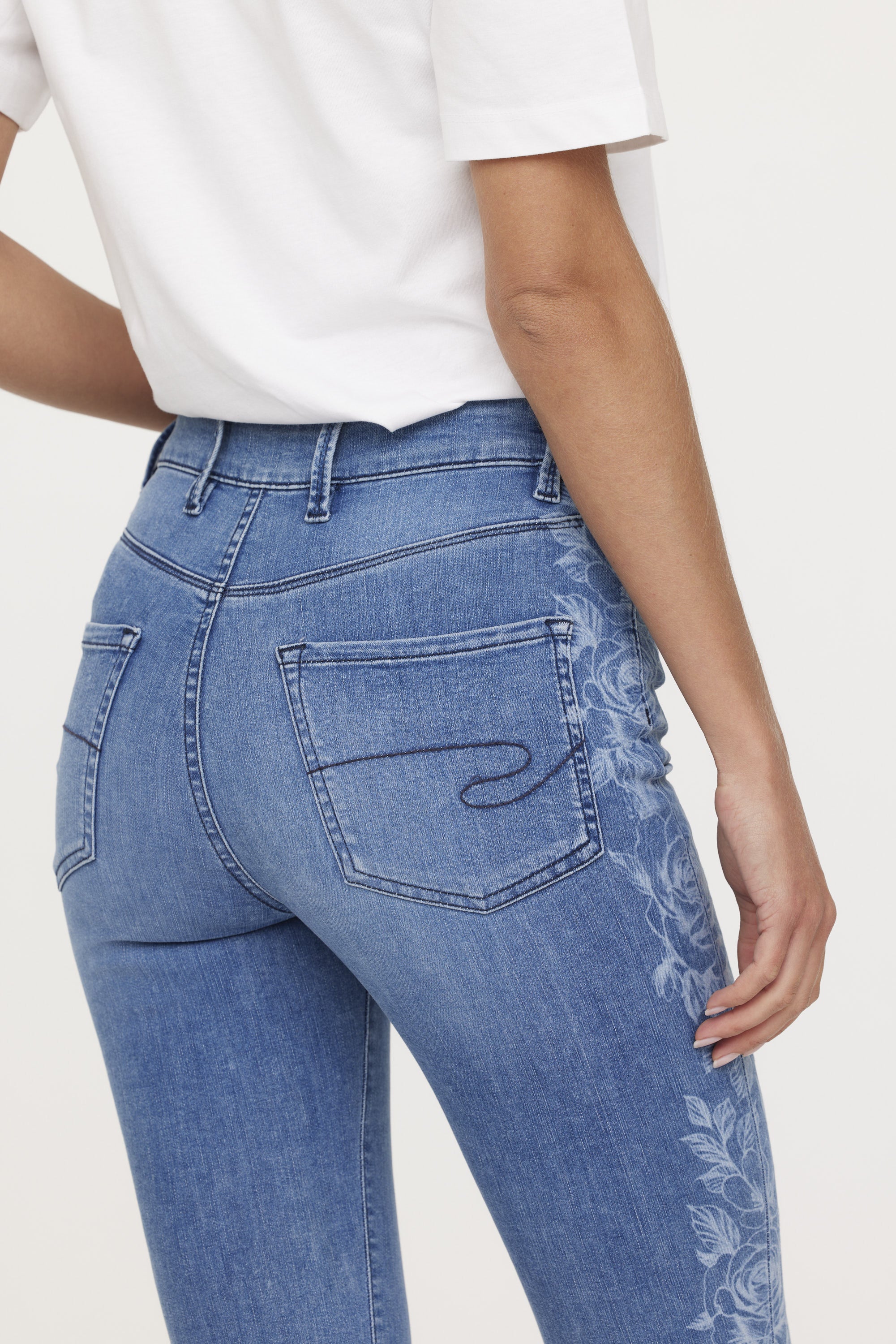 Jean LC135  Medium Blue Lazer