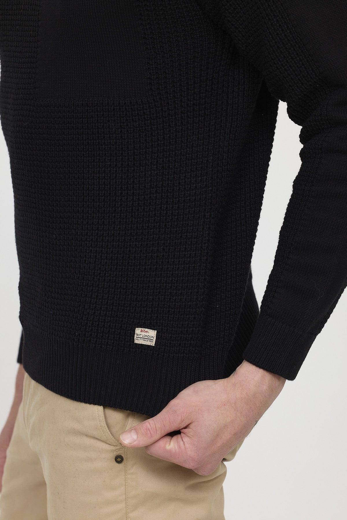 Pull CORALO Black