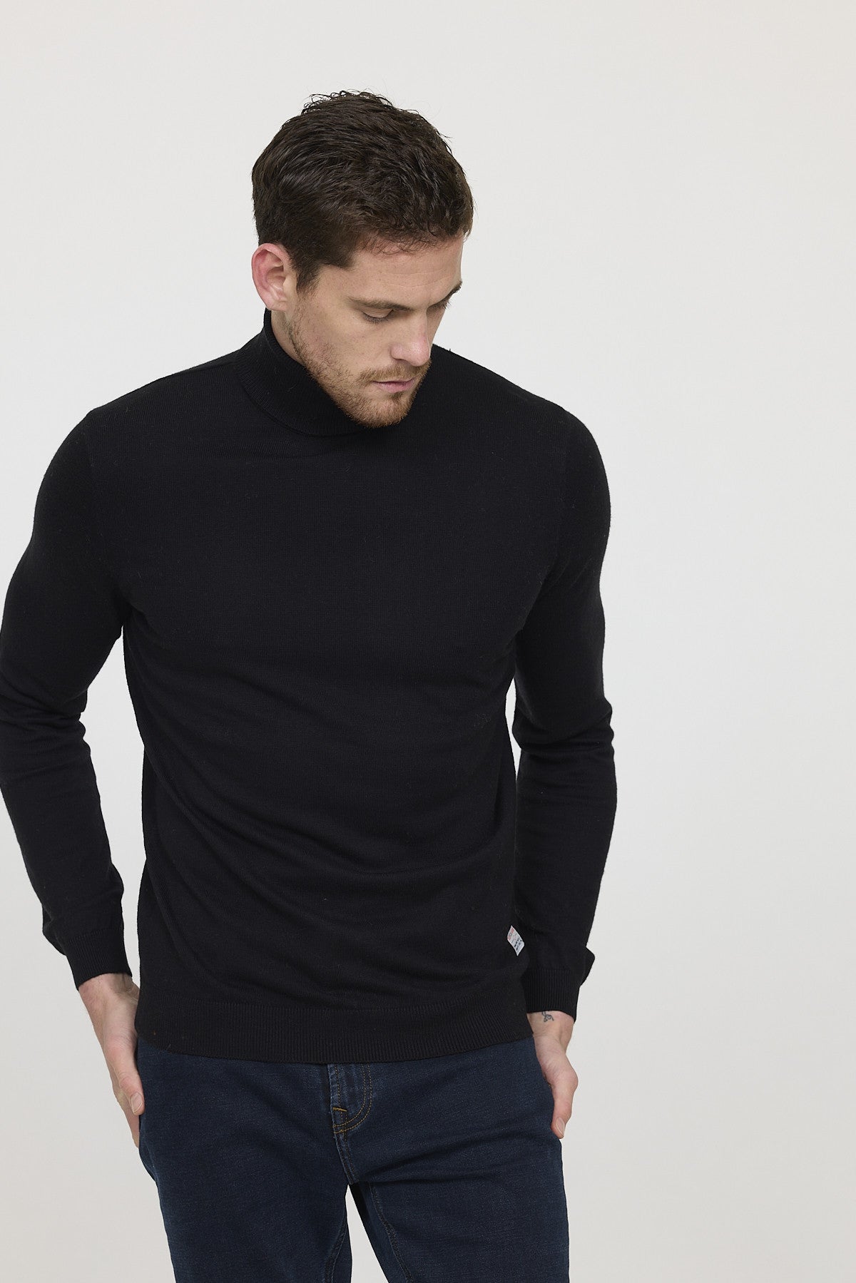 Pull CERILO Black