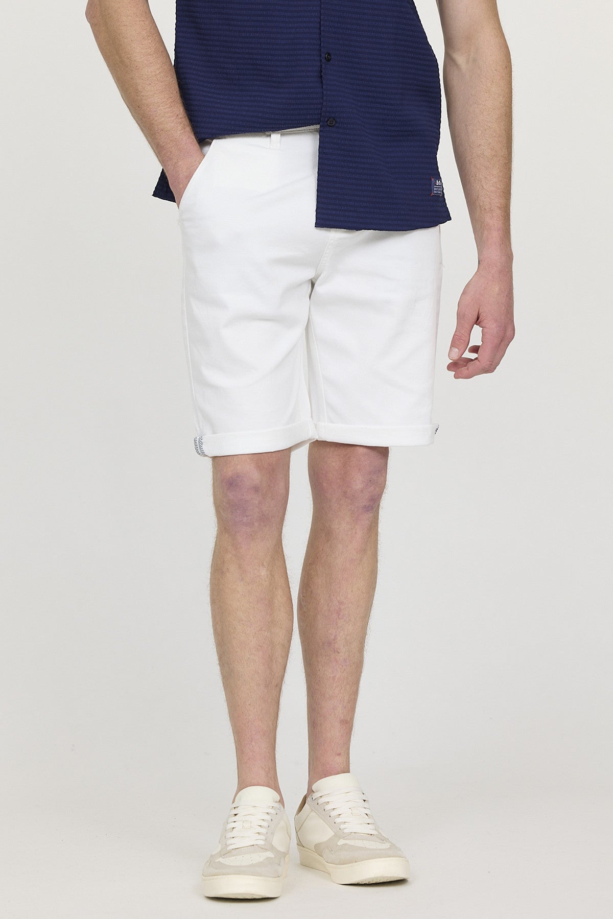 Short NARO Blanc