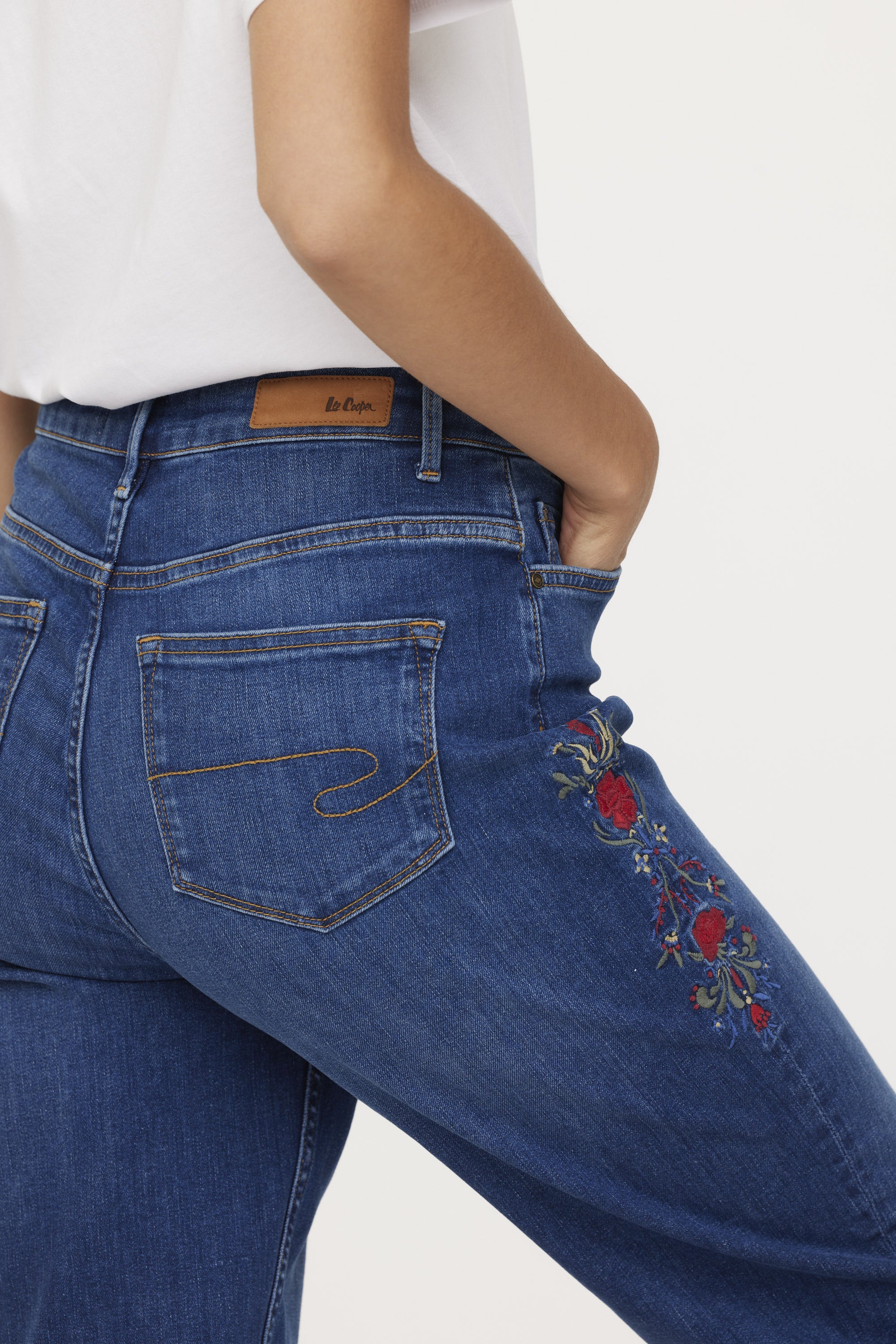 Jean JADA Dark Medium Brushed