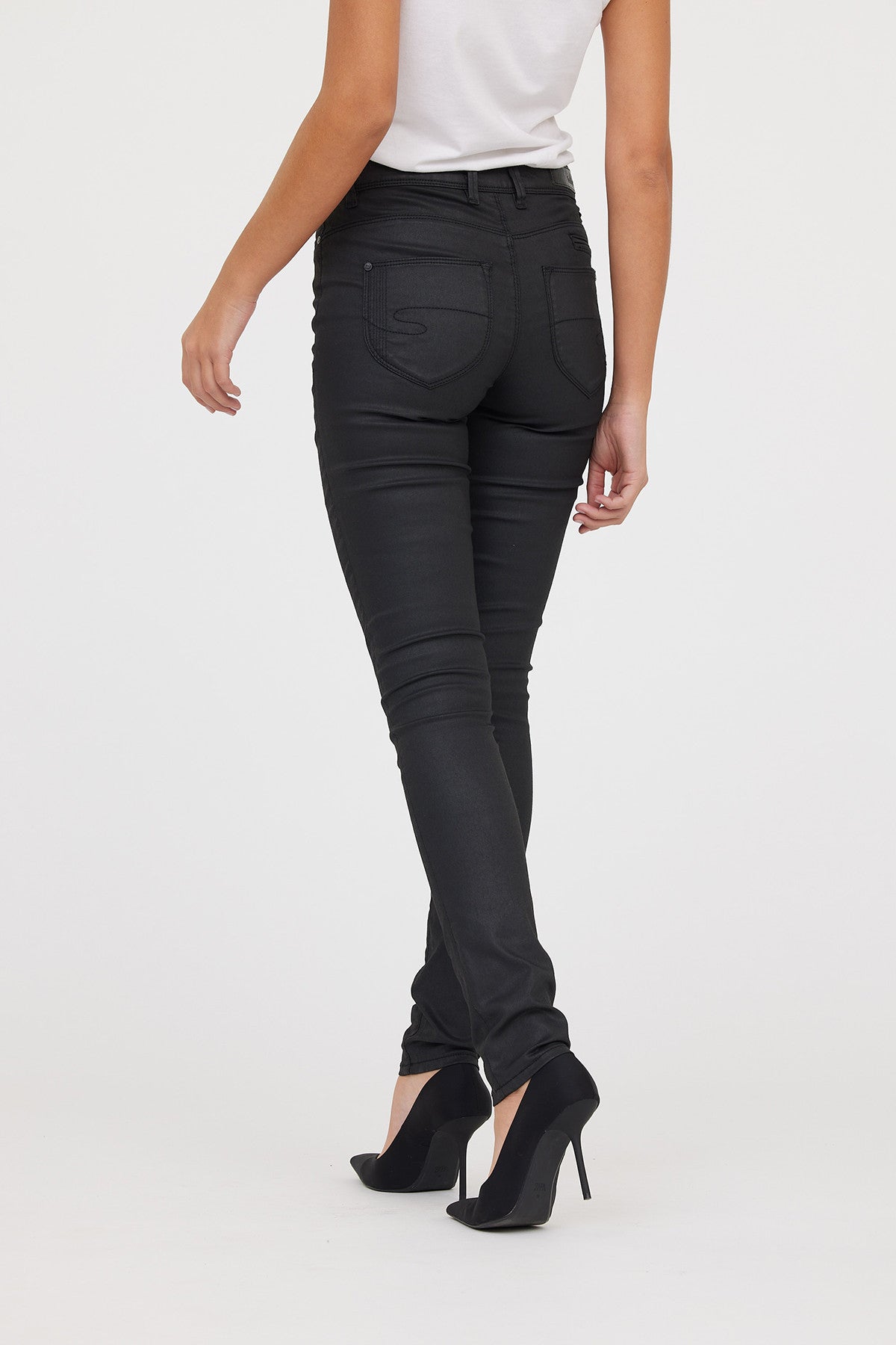 Jean JANA Black Coatted L32