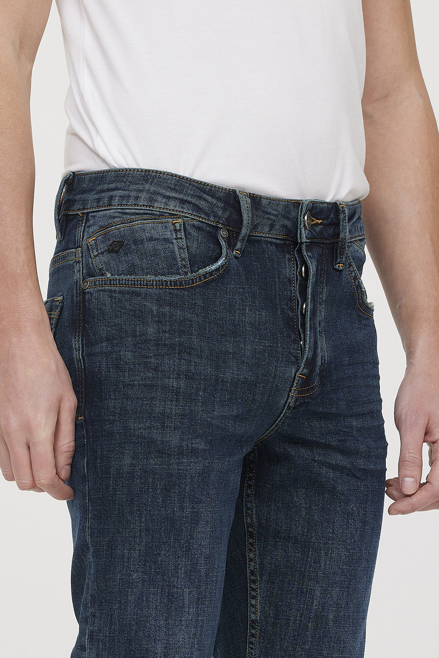 Jean JUKE Green cast Used