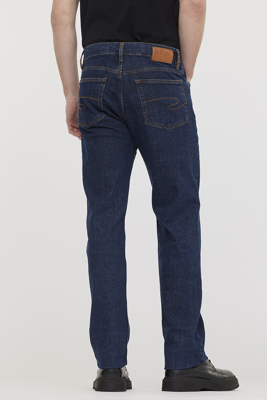 Jean LC118 Stone