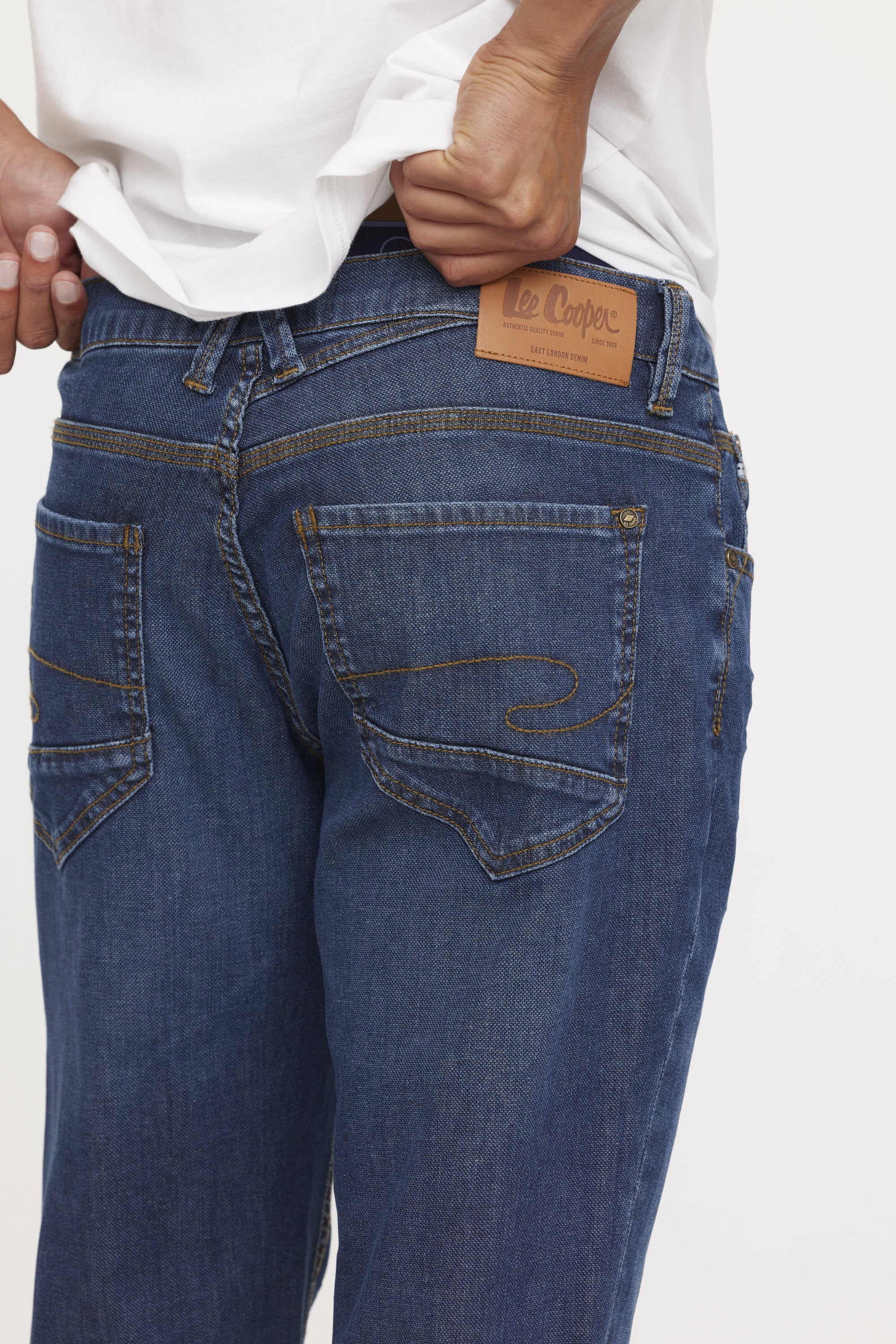 Jean LC122 Light Blue Piqué Brushed