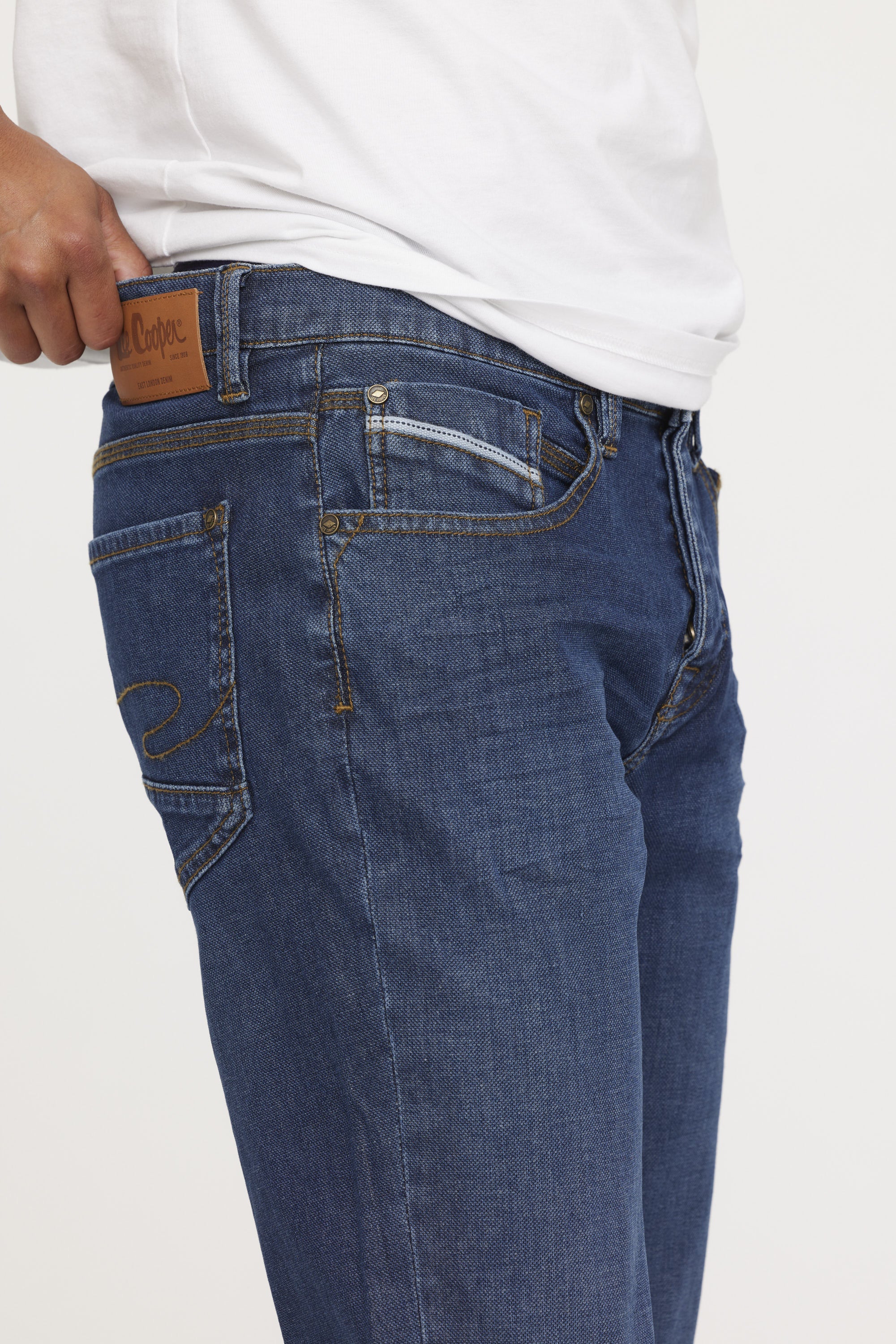 Jean LC122 Light Blue Piqué Brushed