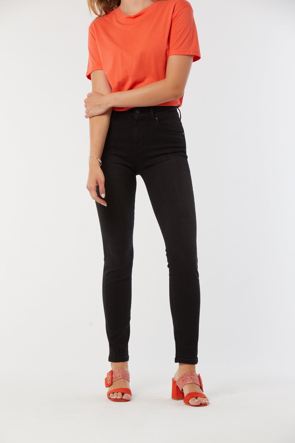 Jean LC135 Black L32