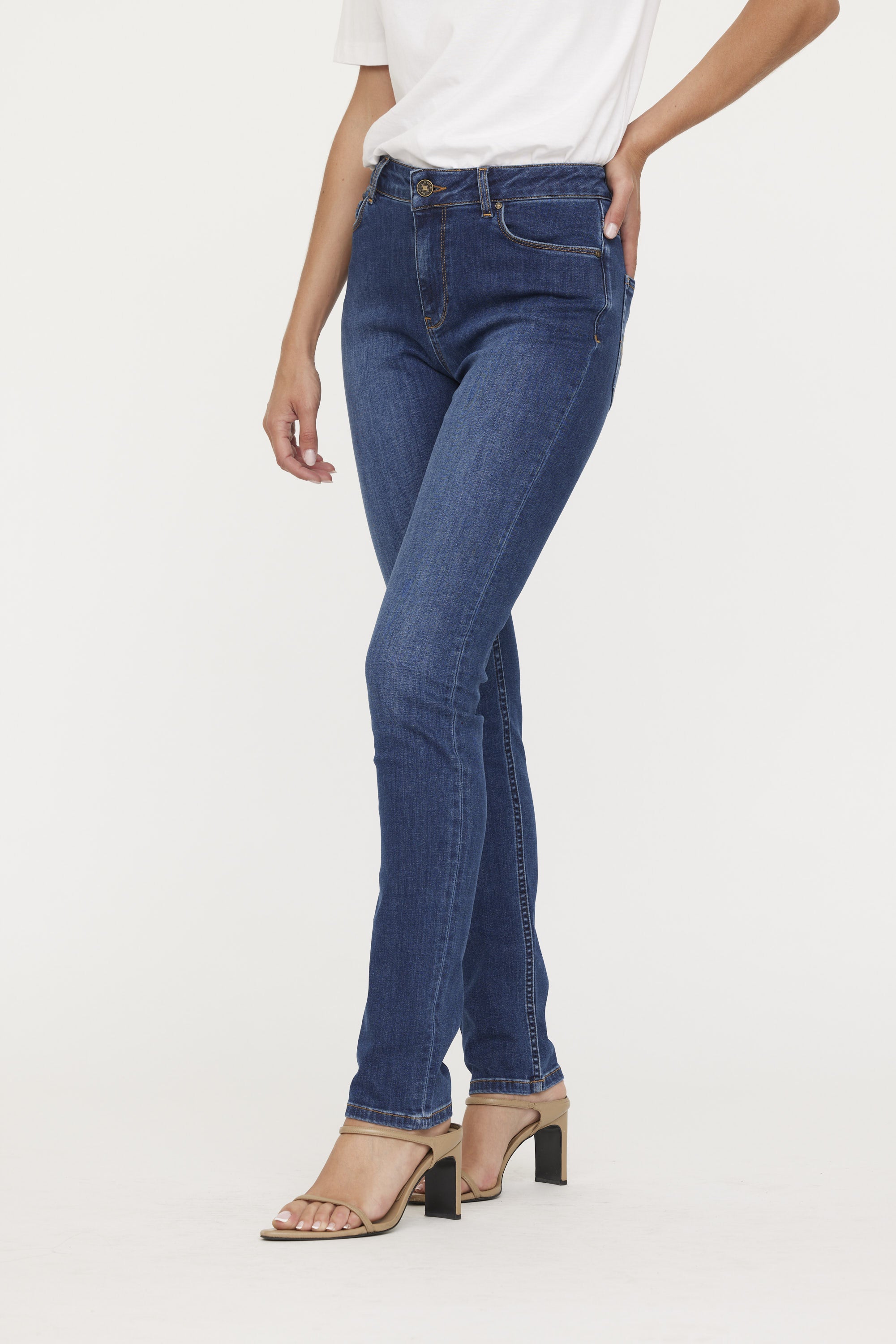 Jean LC135  Medium Blue Brushed