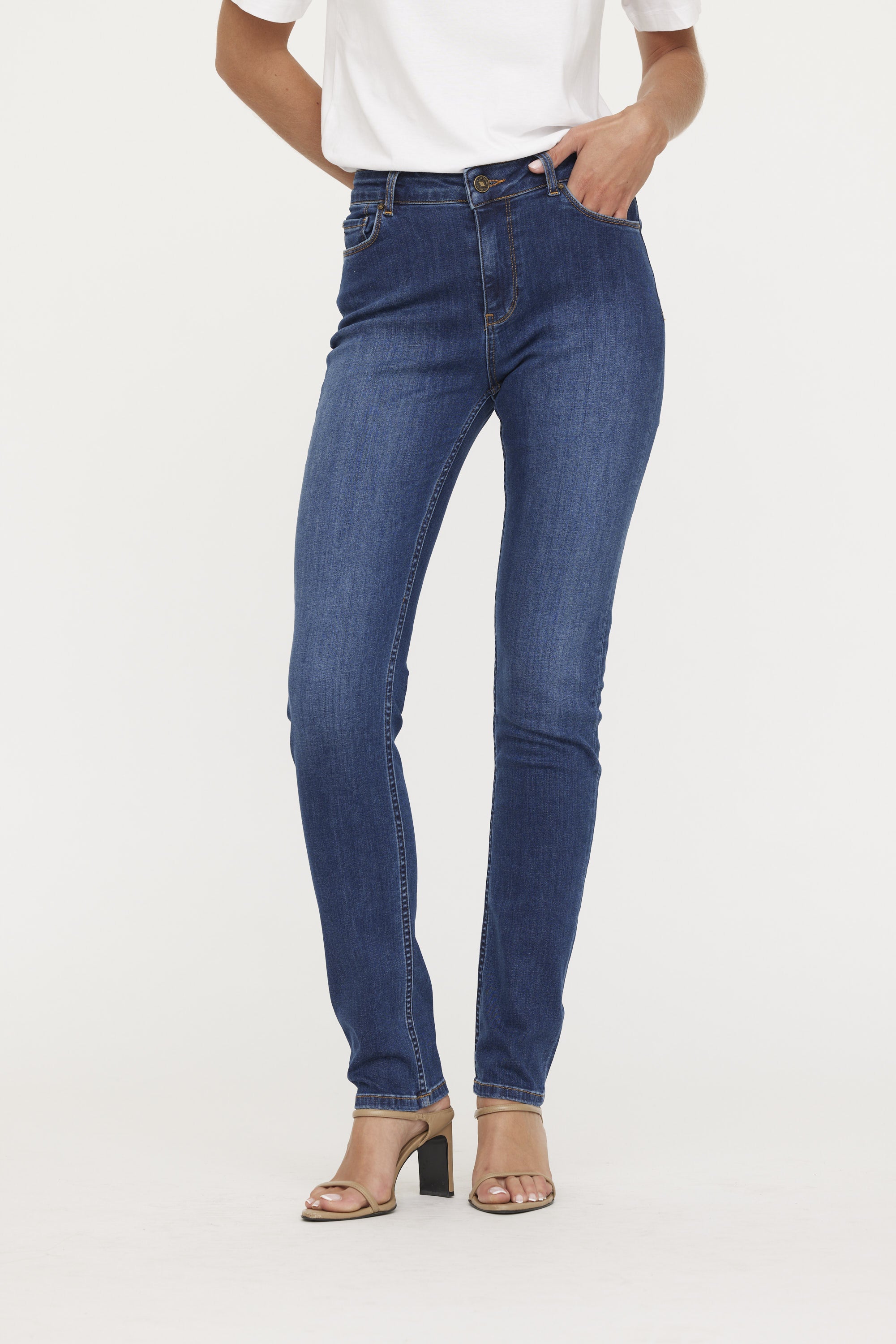 Jean LC135  Medium Blue Brushed