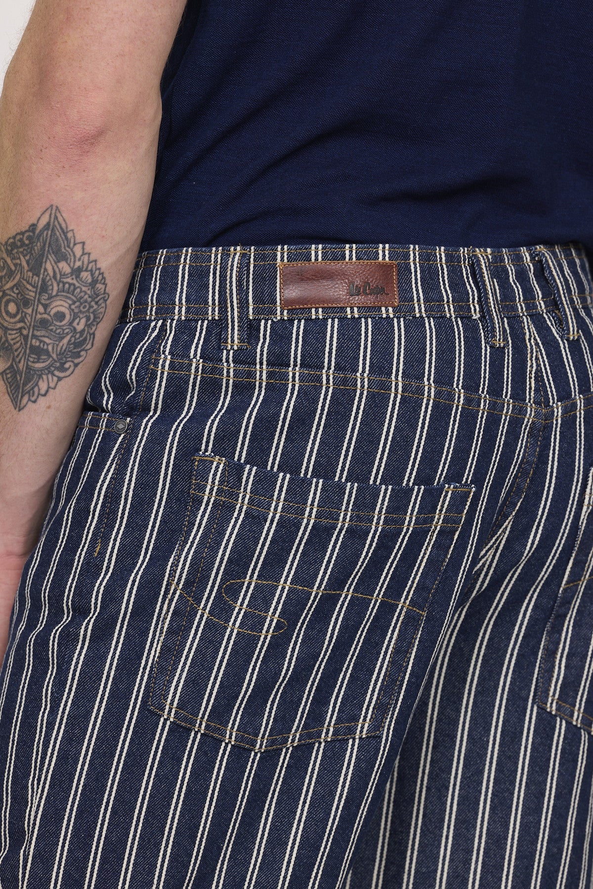 Short NACKS Brut stripes